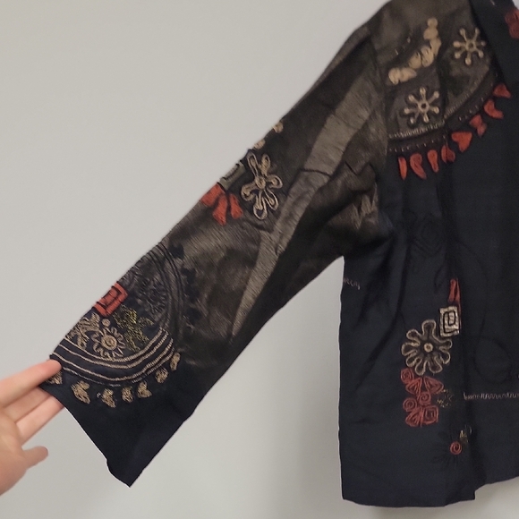 Chico's Artistic Black and Red Jacket - Picture 4 of 16